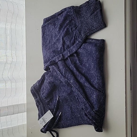 Gap light weight joggers - Picture 1 of 4